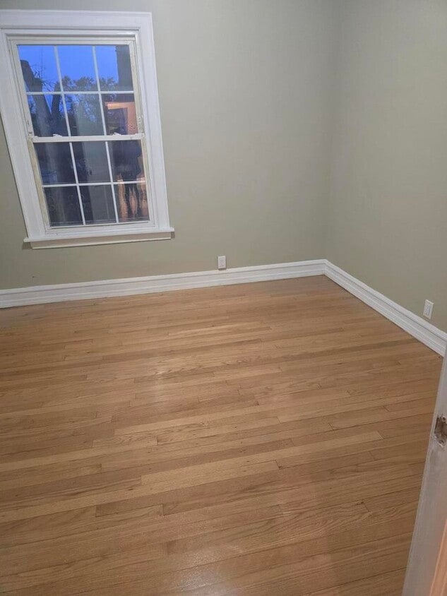 Building Photo - 9632 S Charles St