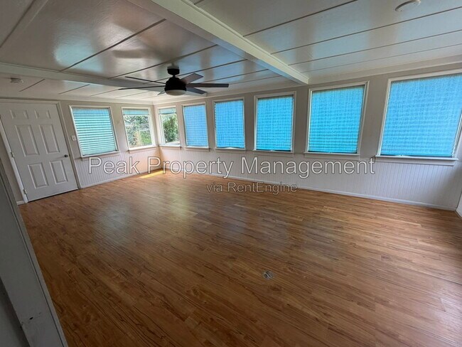 Foto del edificio - 5613 Indigo Rd
