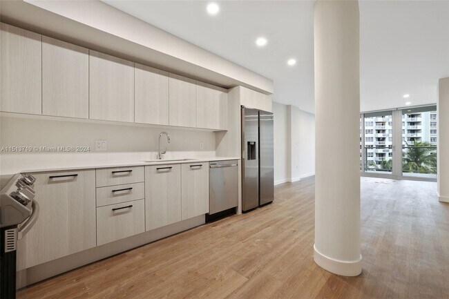 Foto del edificio - 1500 Bay Rd