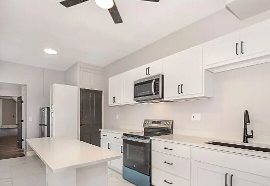 Foto del edificio - 460 Dayton St