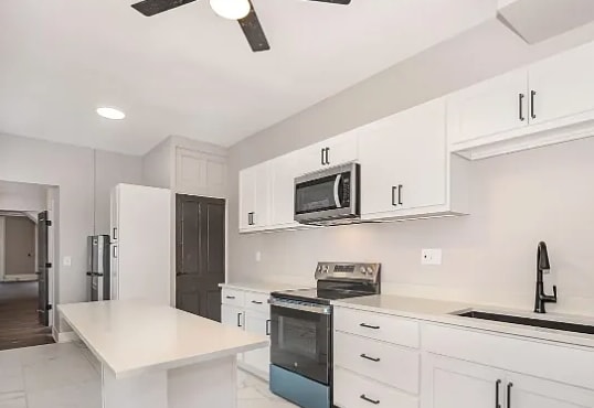 Photo - 460 Dayton St House