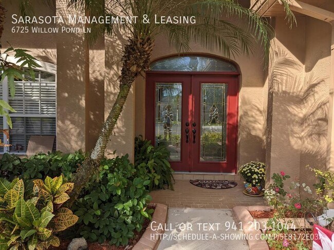 Building Photo - Updated 3 Bedroom 2 Bath Split Plan home i...