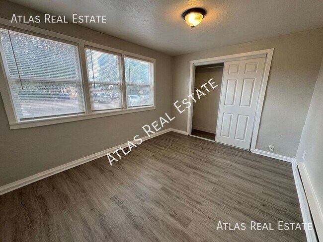 Building Photo - 2619 E Willamette Ave