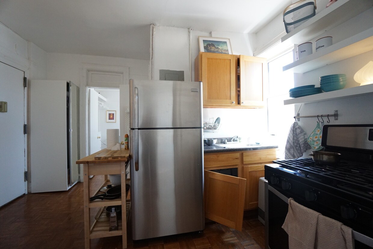 Primary Photo - 370 Bedford Ave