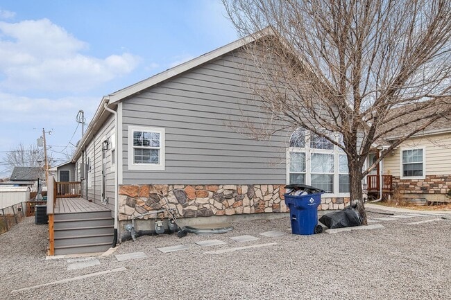 Building Photo - 6665 Knox Ct