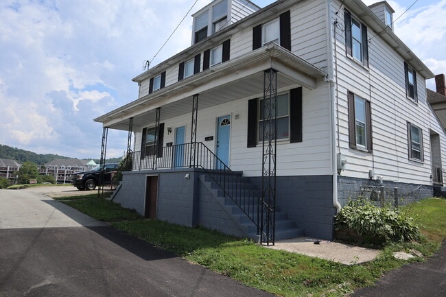 Building Photo - 416 Cherry Ave
