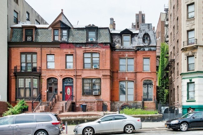 Building Photo - 887 Saint Nicholas Ave