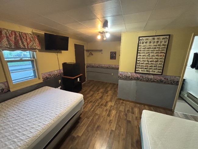 Building Photo - 19022 US HWY 85