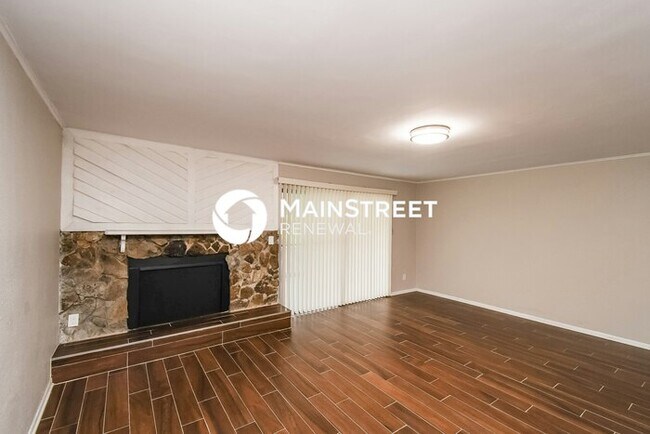 Foto del edificio - 3 Bedroom Pet-Friendly Home in JACKSONVILLE, FL with Main Street Renewal