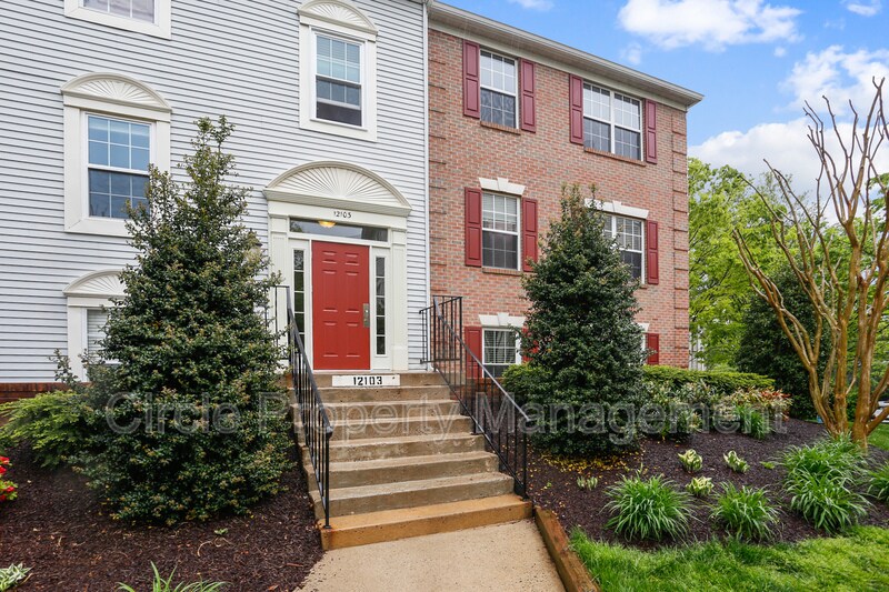 12103 Greenway Ct Unit 201, Fairfax, VA 22033 Condo for Rent in