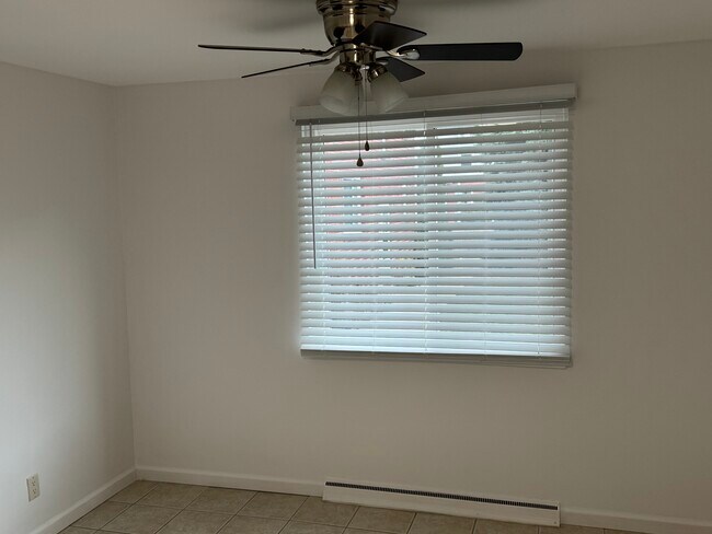 Foto del edificio - 194 Linden Ave