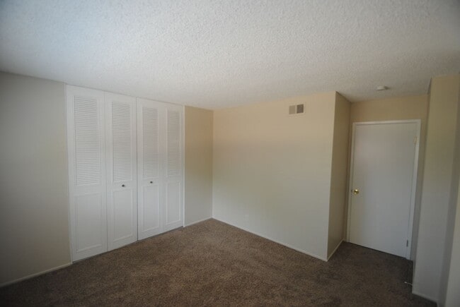 Building Photo - 5443 Andrea Blvd