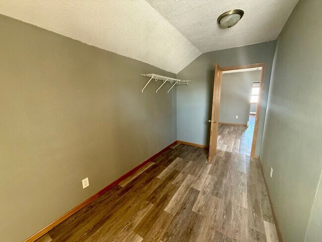 Foto del edificio - 4 Bed 2 Bath Single Family Home in Antigo