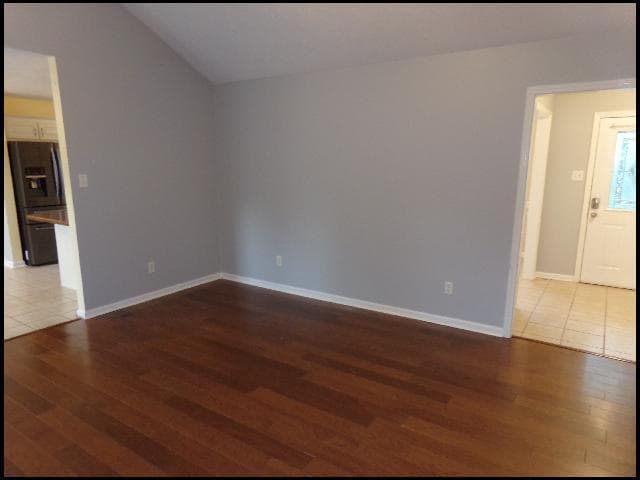 Foto del edificio - 12 Lauren Cove