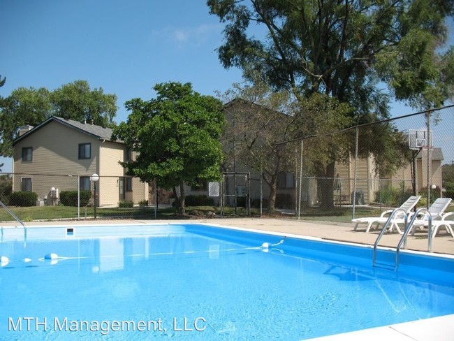 Building Photo - 2721 Pine Trace Dr