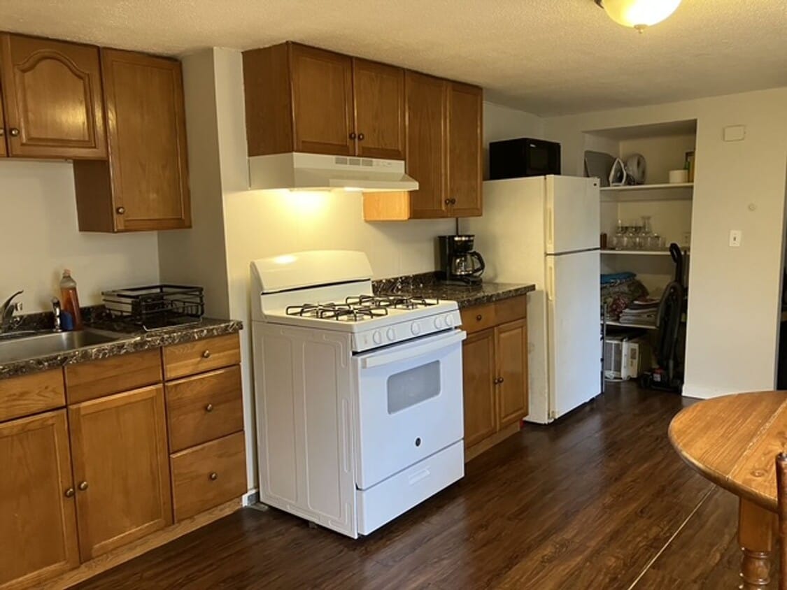 Great 1 Bedroom available 1/15/2026 - Great 1 Bedroom available 1/15/2026