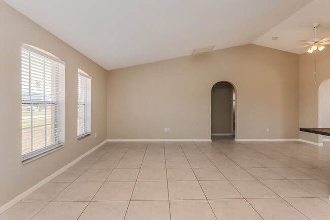 Foto del edificio - 2210 SE 15th St