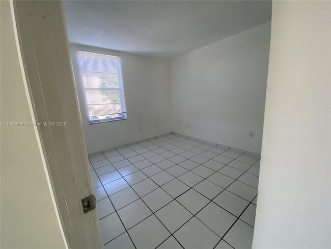 Foto del edificio - 5775 W 20th Ave