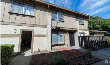 Building Photo - 2189 Medallion Dr