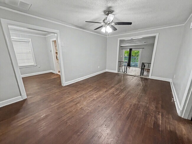 Foto del edificio - 987 Parkhaven Ln