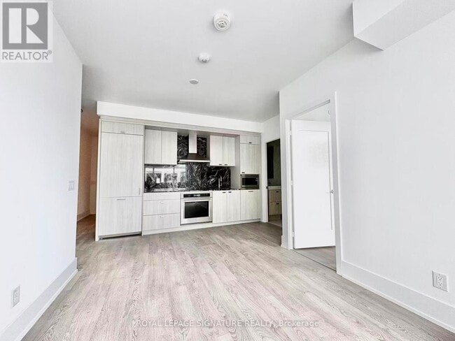 Building Photo - 115 Denison Ave