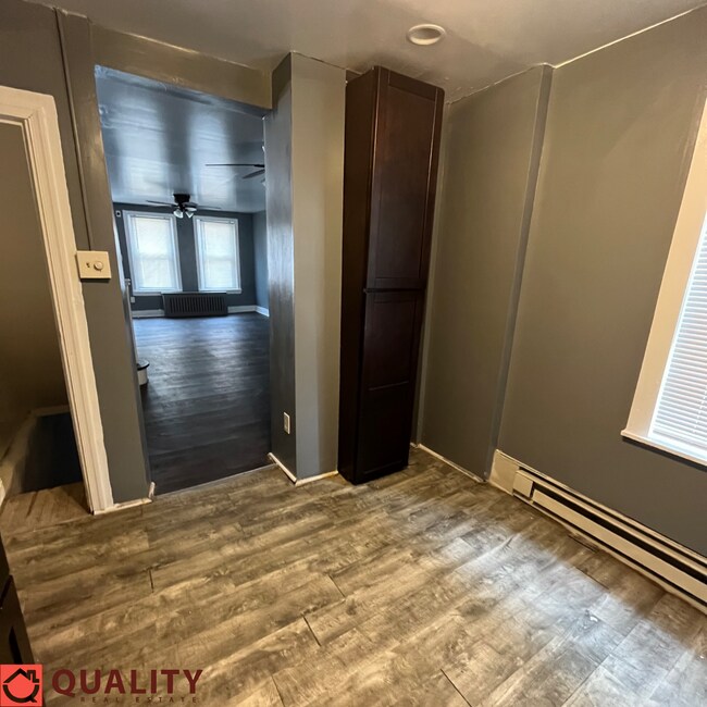 Foto del edificio - 830 E Willard St