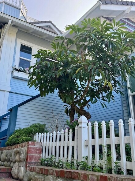 Foto del edificio - 1357 Olivet St