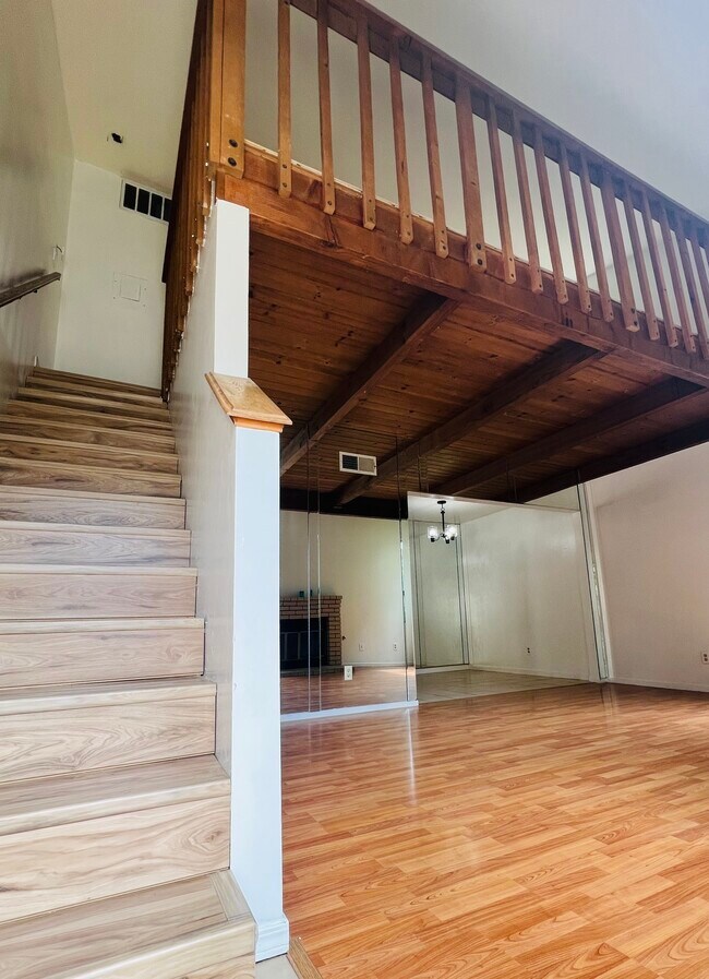 49400 River Park Rd Unit 15, Oakhurst, CA 93644 Condo for Rent in