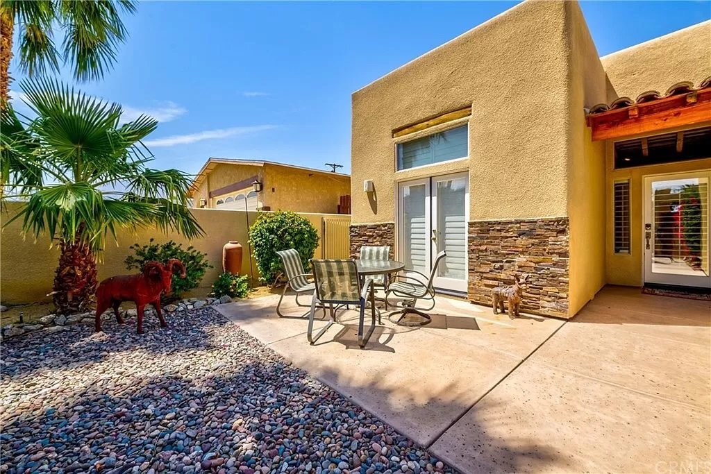 Primary Photo - Cool contemporary home in the Cove