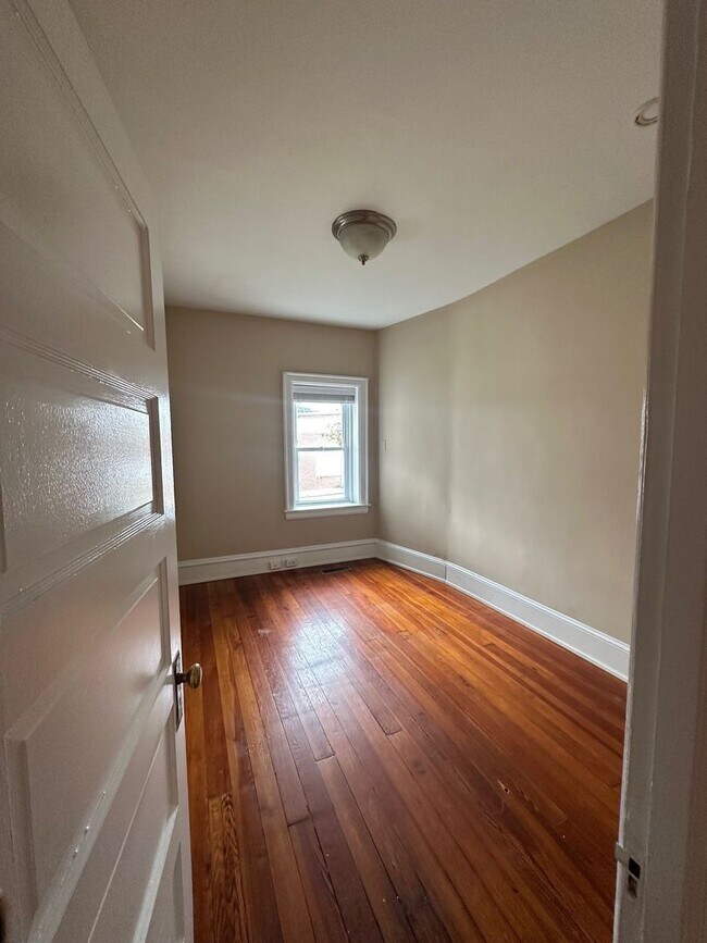 Foto del edificio - 813 Greenwood Ave