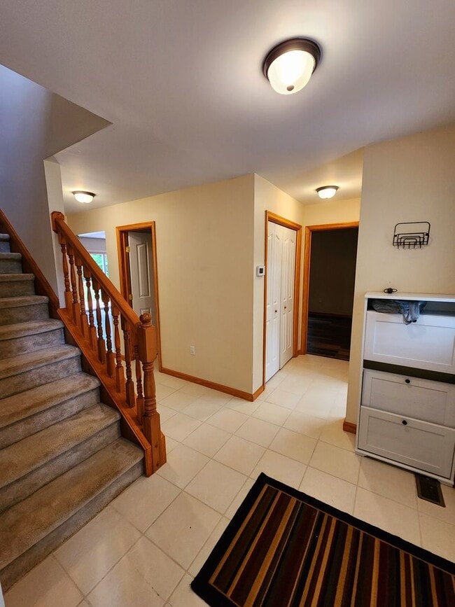 Building Photo - Beautiful 4 Bedroom house in Tobyhanna wit...