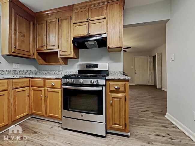Foto del edificio - 2405 Longleaf Dr