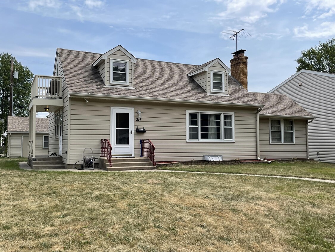 Primary Photo - 317 15th Ave N