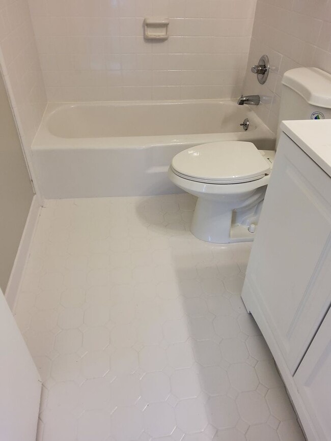 Building Photo - 3499 Braycrest Cove