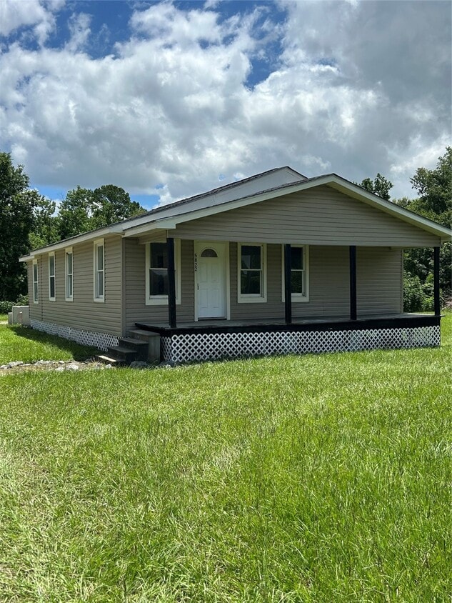 Foto principal - 5822 Edna St