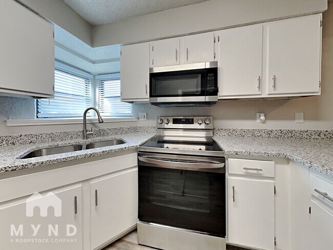 Foto del edificio - 2458 Avenue A