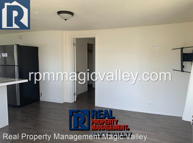 Building Photo - 2 br, 1 bath House - 705 Union Ave Propert...