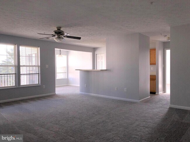 Foto del edificio - 6404 Weatherby Ct