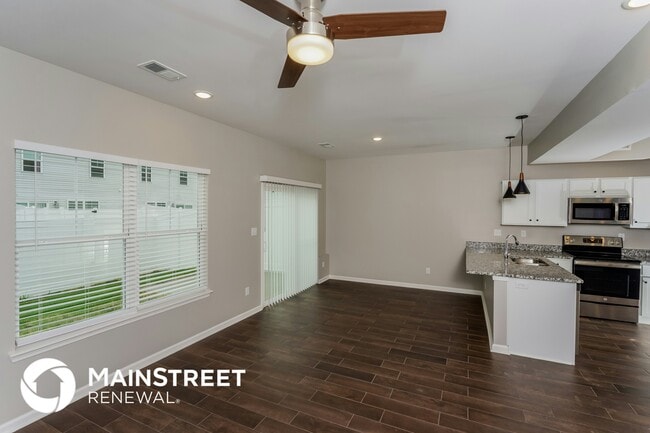 Building Photo - 2059 Paddle Wheel Dr