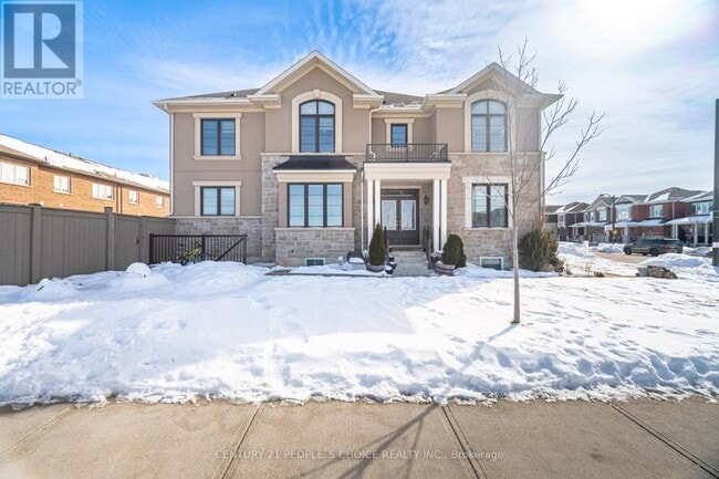 Building Photo - 744 Kennedy Cir W