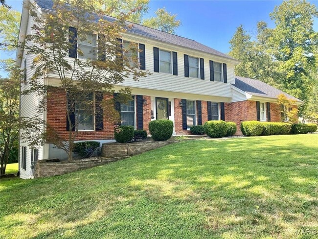 Building Photo - 677 Clovertrail Dr
