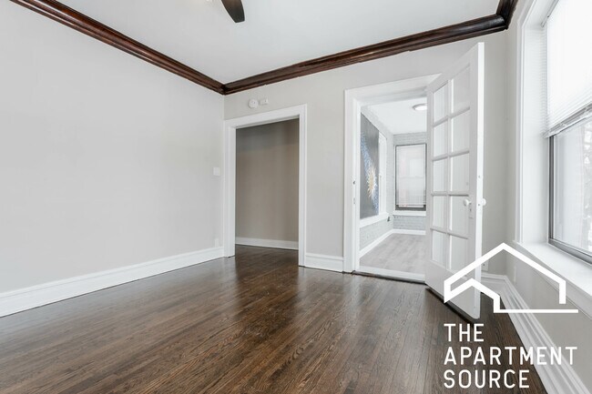 Building Photo - 3817 N Drake Ave
