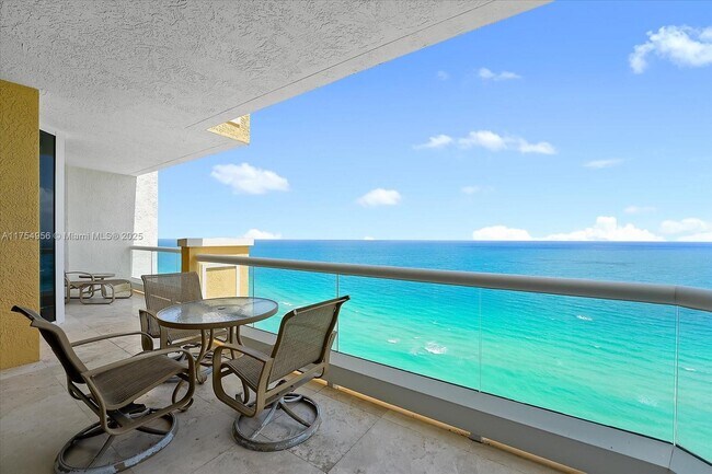 Building Photo - 17875 Collins Ave