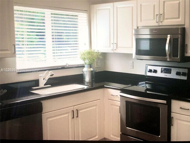 Foto del edificio - 5601 NW 125th Ave