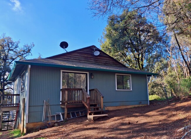 Foto del edificio - UPDATED 2-STORY DOWNTOWN COLFAX HOUSE