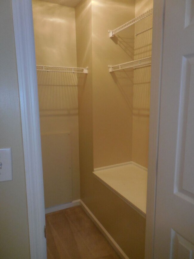Building Photo - 2 BR 2.5 BA Horse Creek Farms