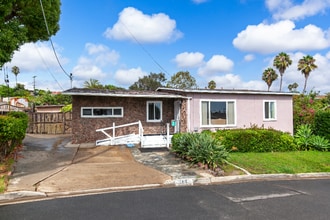 Building Photo - 317 San Alberto Way