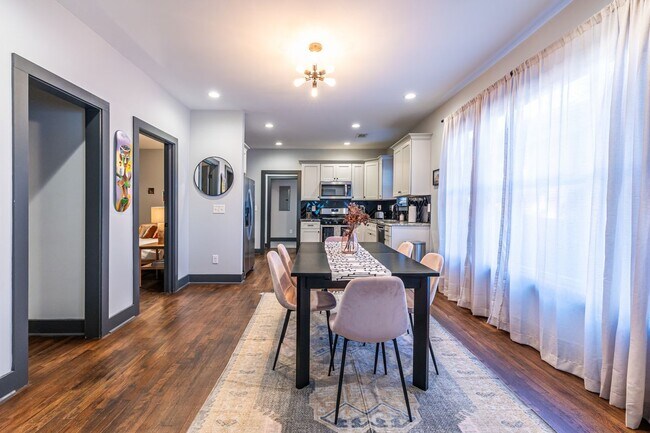 Foto del edificio - 988 Mayson Turner Rd NW