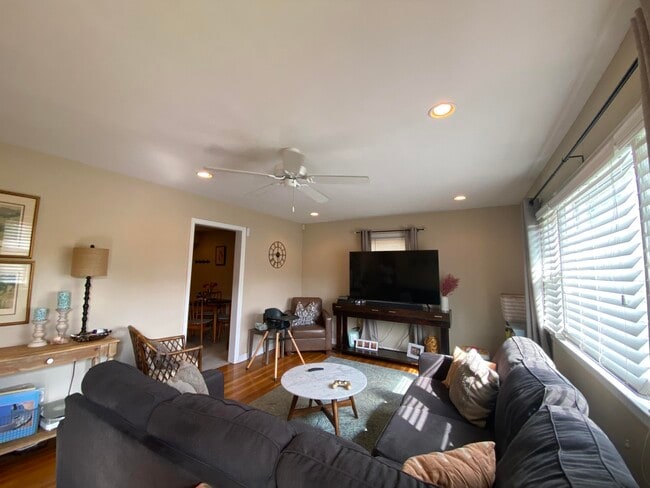 Building Photo - 2112 St Michael Dr