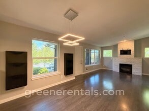 Building Photo - 2210 Tolmie Ave